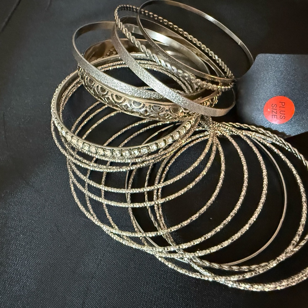 Elegant Silver Bangle Set